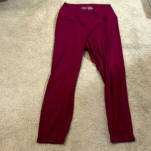 Maroon buttery soft leggings